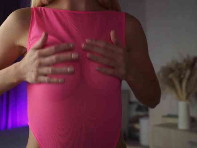 Lovely-Olivia webcam