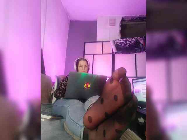 monikanylon webcam