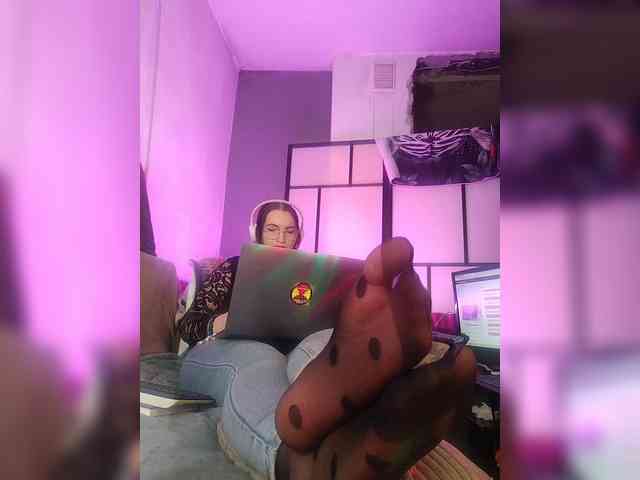 monikanylon webcam