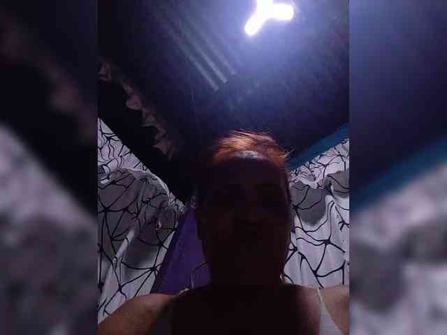 VelvetRose1 webcam
