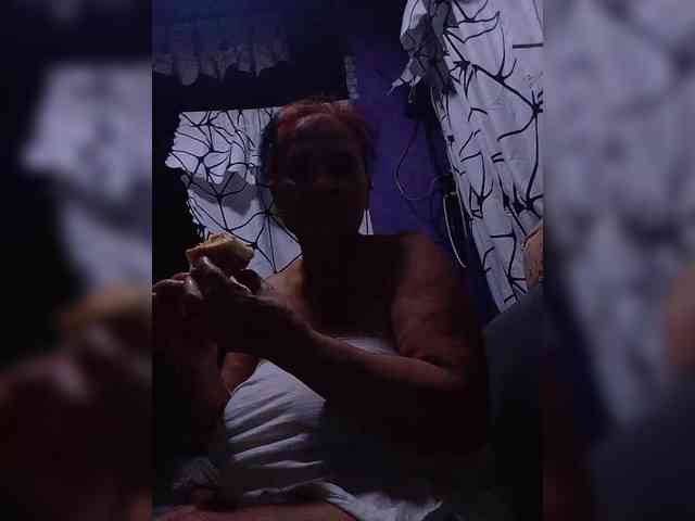 VelvetRose1 webcam