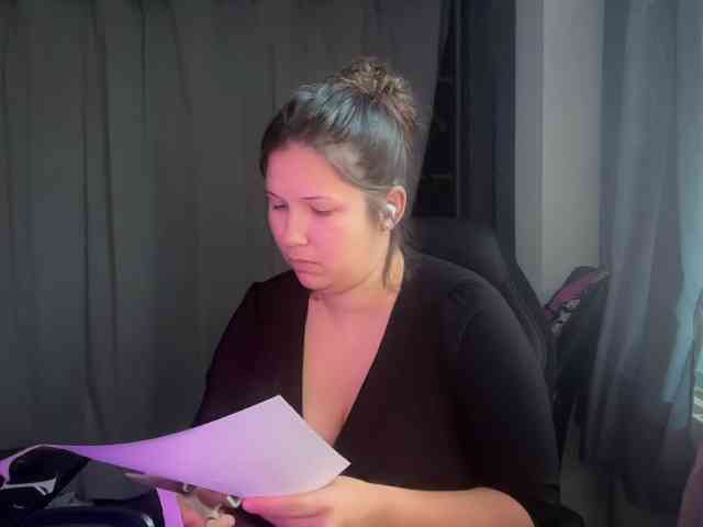 Minettesexy24 webcam