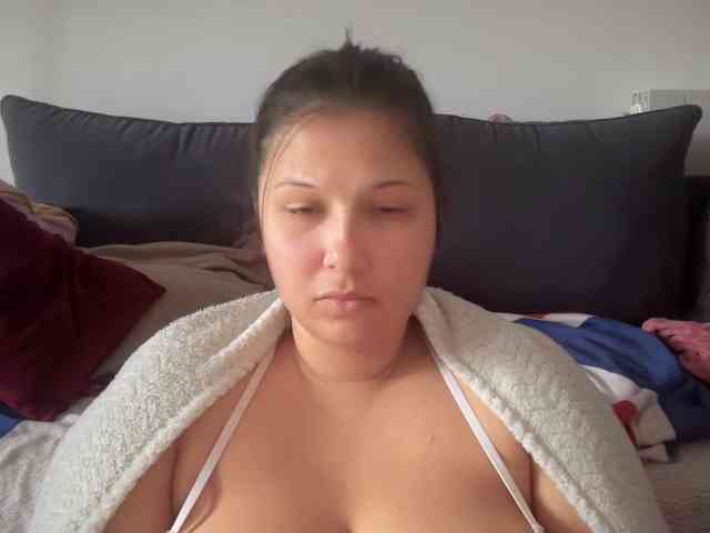 Minettesexy24 webcam