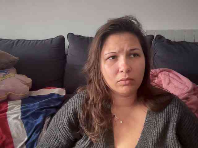 Minettesexy24 webcam