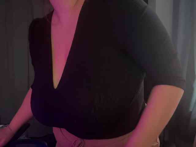 Minettesexy24 webcam