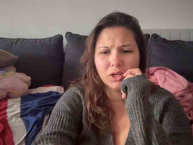 Minettesexy24 webcam