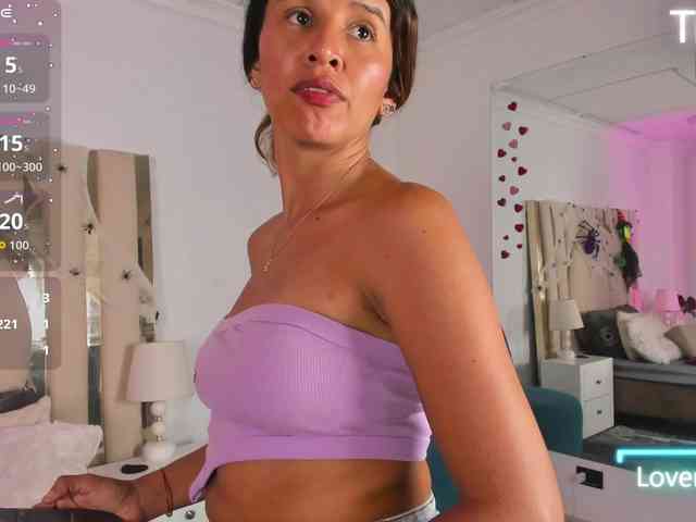 ShainaBonne webcam