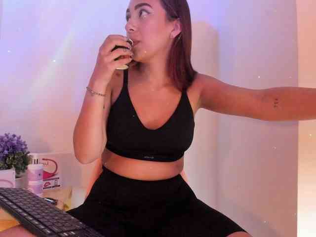 Nicole_Voshkie webcam