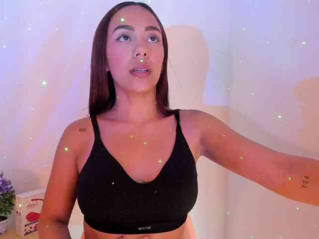 Nicole_Voshkie webcam
