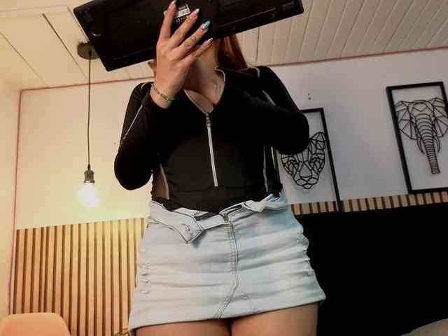 Nicole_Voshkie webcam