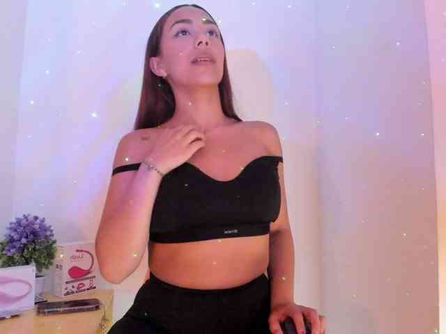Nicole_Voshkie webcam
