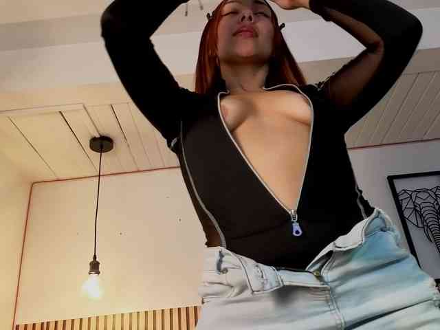 Nicole_Voshkie webcam