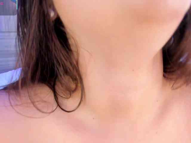MiaKay webcam