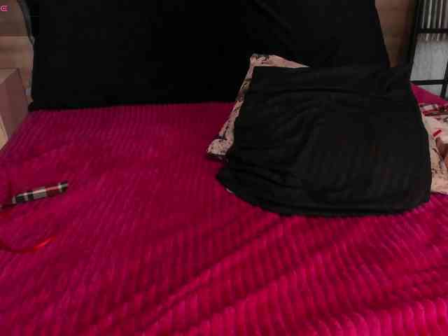 MiaKay webcam