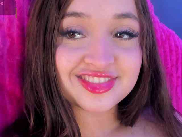 MiaKay webcam