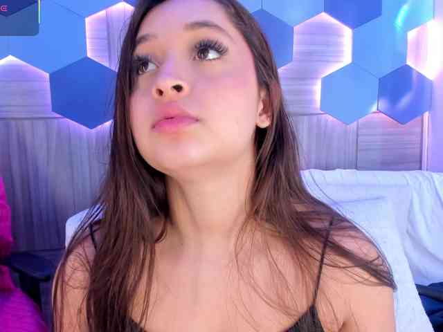 MiaKay webcam