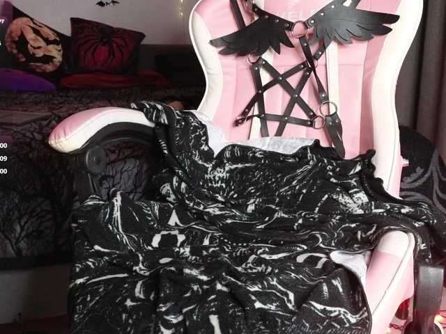 Gratis Live Sexcam mit Devilsbride Devilsbride