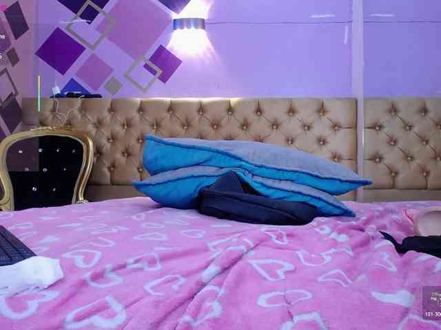 MissDamn webcam
