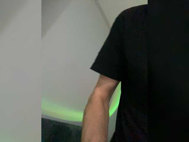 Entra en el chat con el modelo Room_of_love Room_of_love