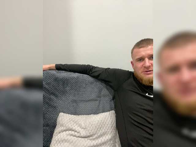 Accedi alla chat con il nickname Room_of_love Room_of_love