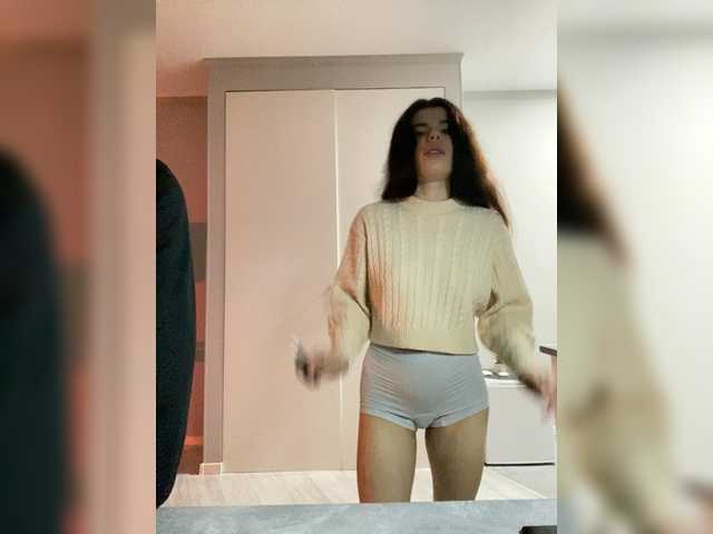 Entrez le videochat erotique avec le
modèle Room_of_love Room_of_love