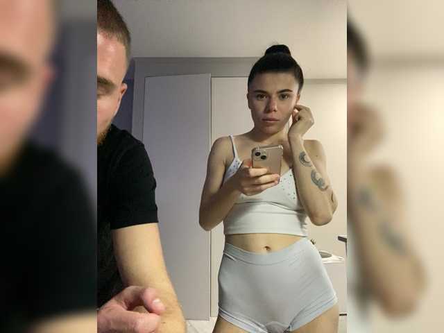 Entrez le videochat erotique avec le
modèle Room_of_love Room_of_love