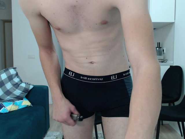 Entra en el chat con el modelo HeavenlyJune22 HeavenlyJune22