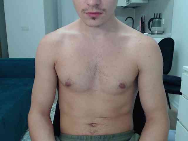 HeavenlyJune22 webcam