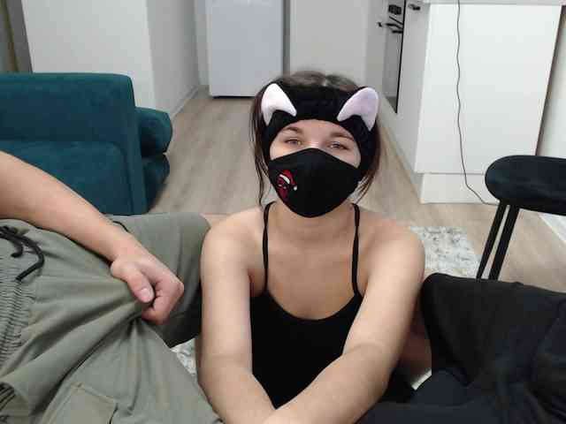 HeavenlyJune22 webcam