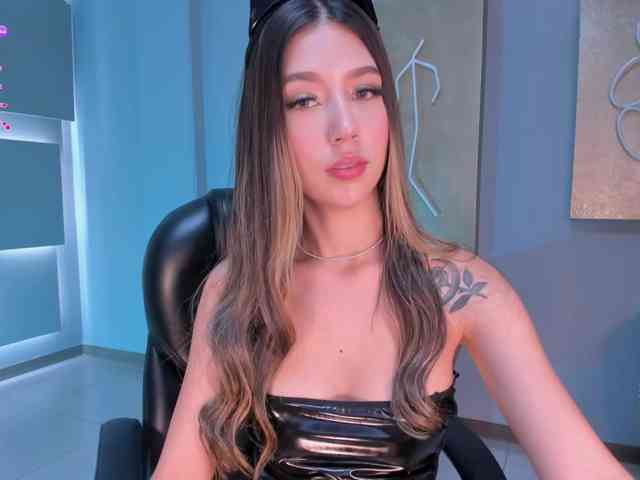 TaraLawrence webcam