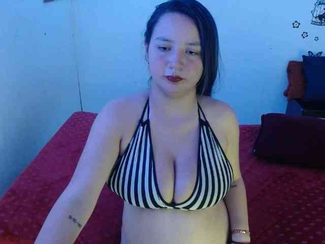 MiaSmiith webcam