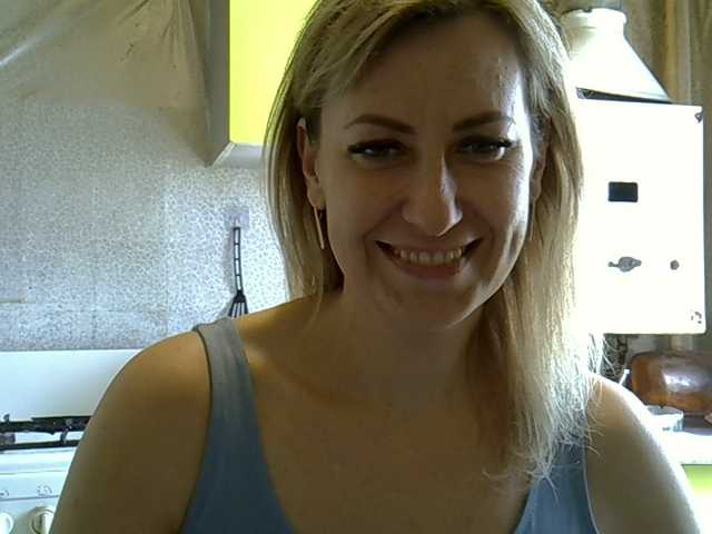 AshleyLight webcam
