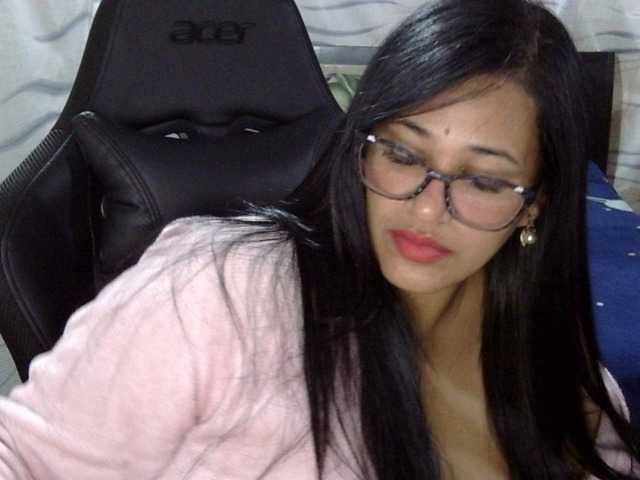 Letty33 webcam
