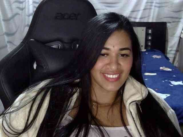 Letty33 webcam
