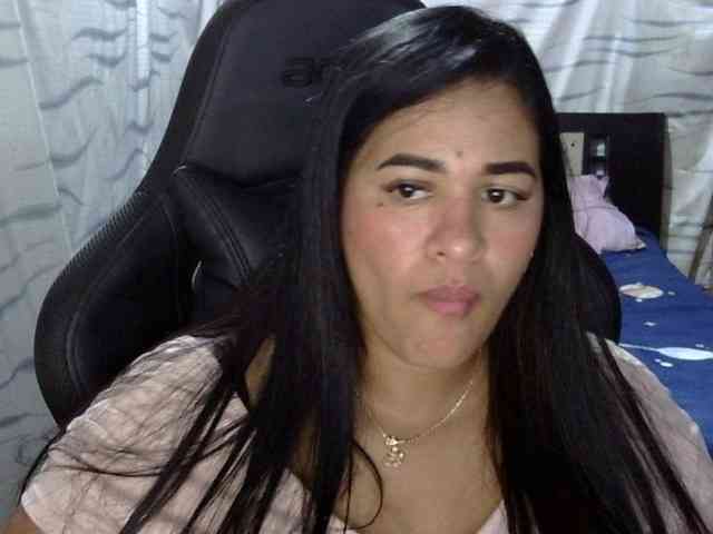 Letty33 webcam