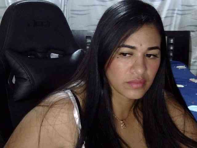 Letty33 webcam