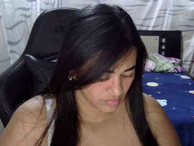 Letty33 webcam