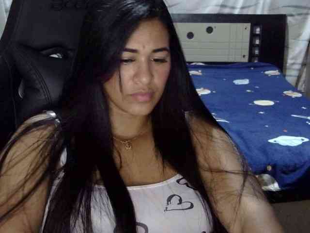 Letty33 webcam