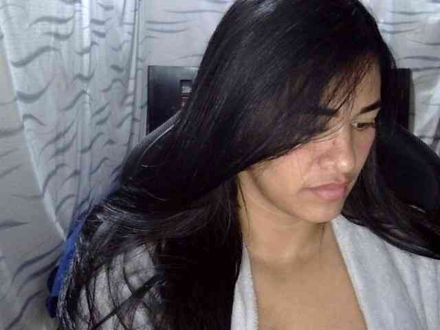 Letty33 webcam