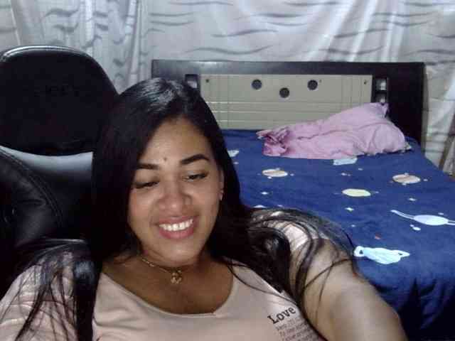 Letty33 webcam