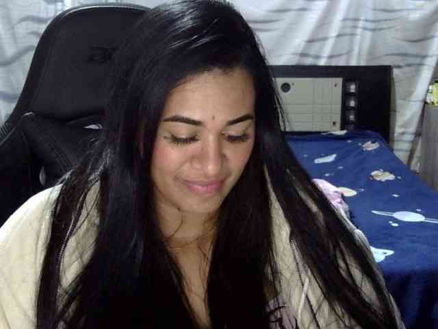 Letty33 webcam