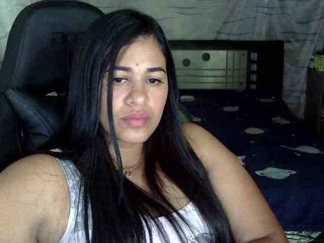Letty33 webcam
