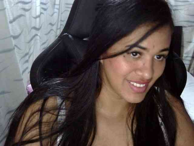 Letty33 webcam