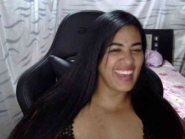 Letty33 webcam
