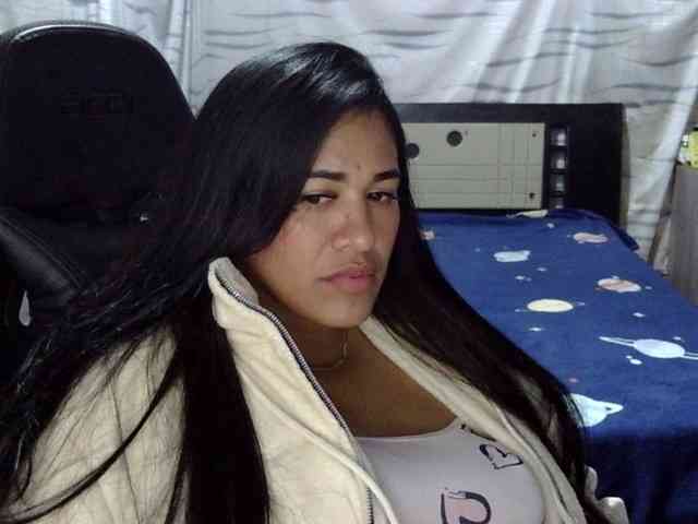 Letty33 webcam