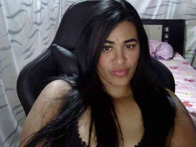Letty33 webcam