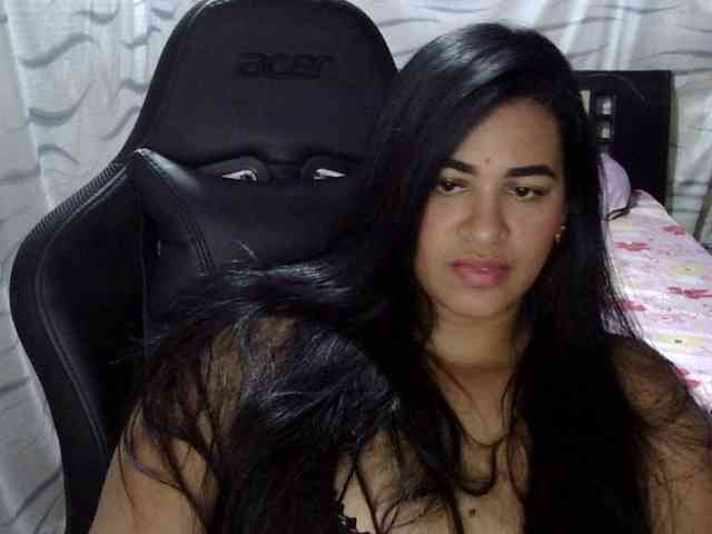 Letty33 webcam