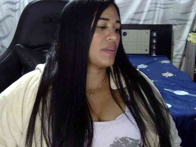 Letty33 webcam