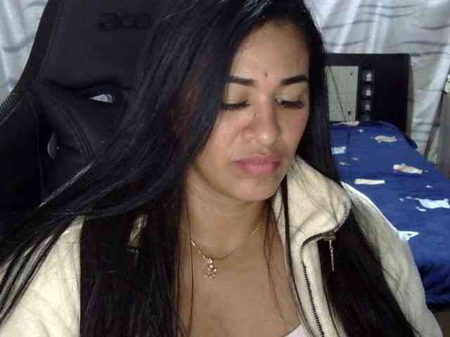 Letty33 webcam
