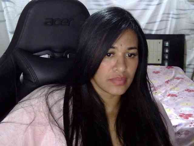 Letty33 webcam